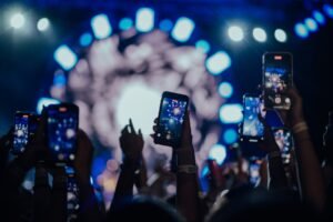 The No Phone Policy Nightclub Trend Is Now A Movement